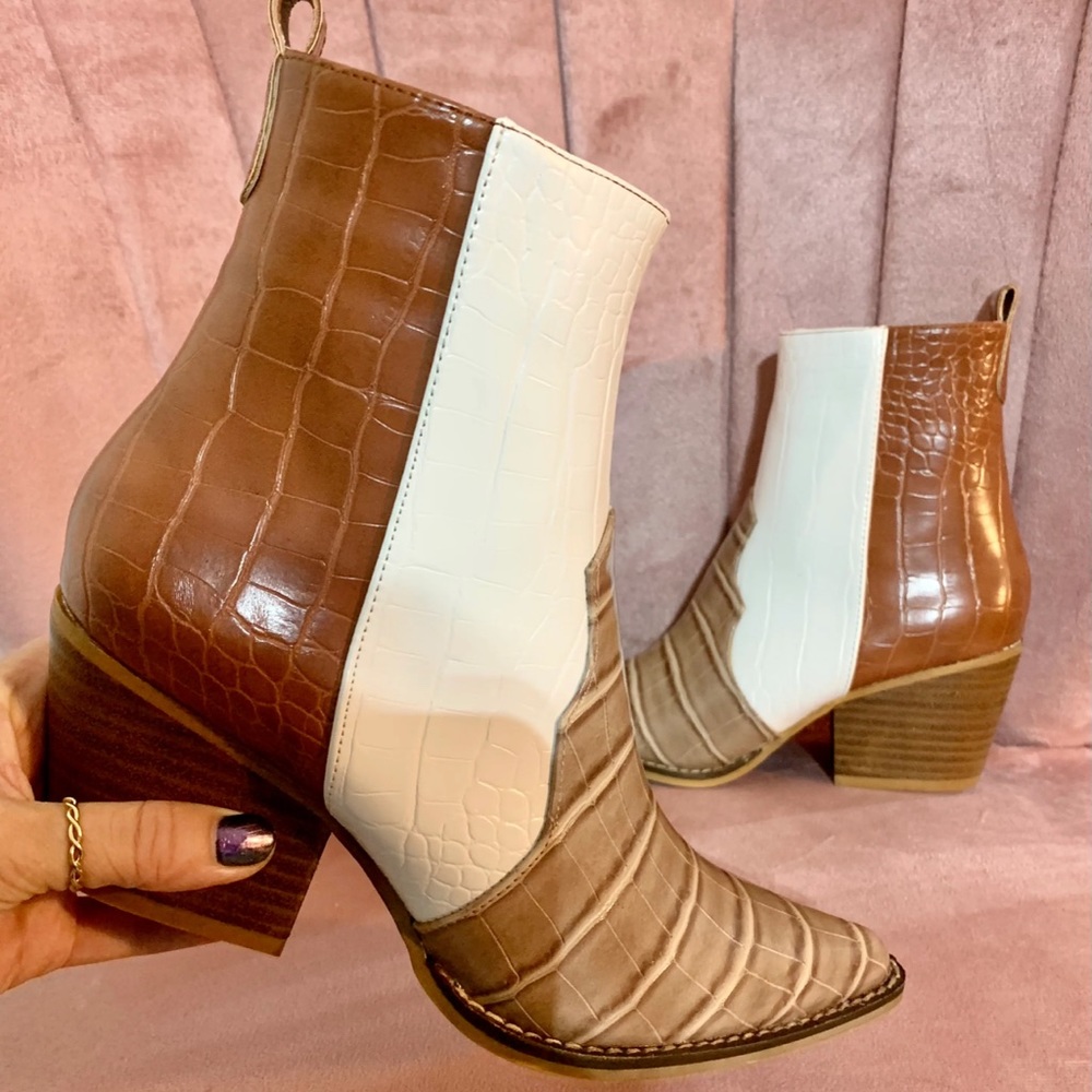 NWT AND BOX western booties